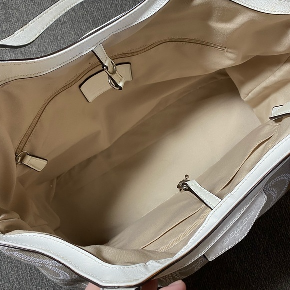 Coach tote - Picture 4 of 4